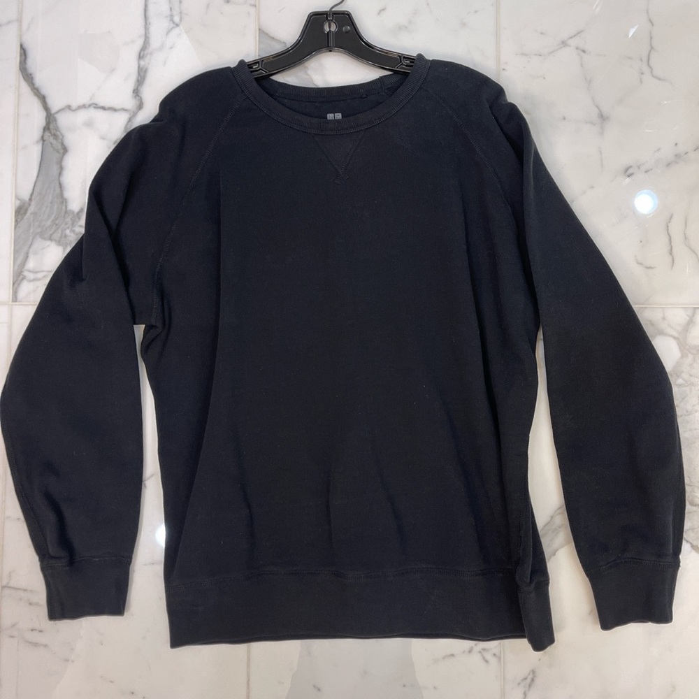 Uniqlo Black Sweatshirt